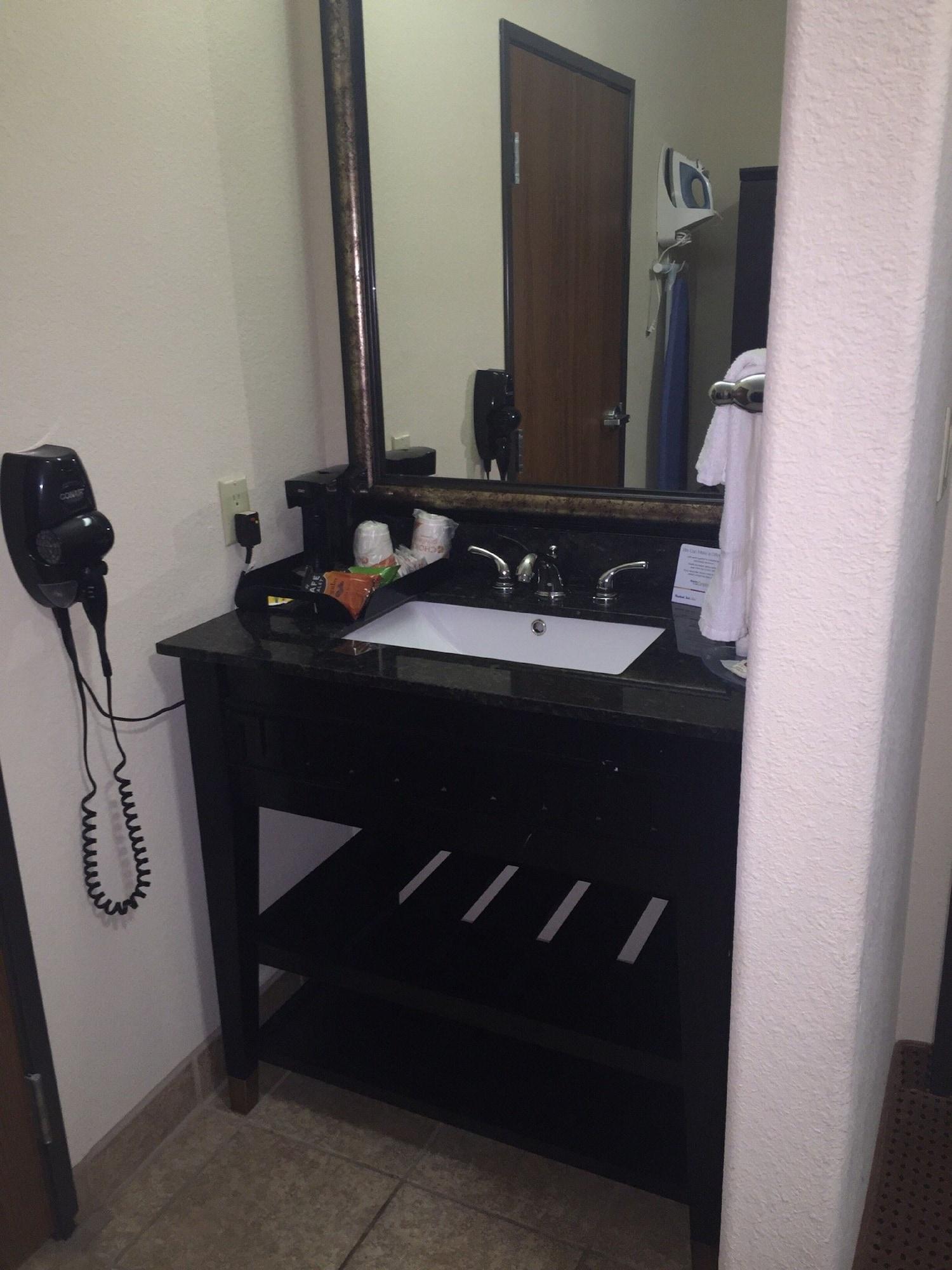 Comfort Inn & Suites Alvarado Екстер'єр фото